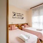 Guest house Pension Restaurante Sayane